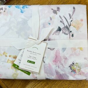 Pottery Barn King/Cal King Kinsey Floral Duvet Cover  NEW Beautiful & Soft